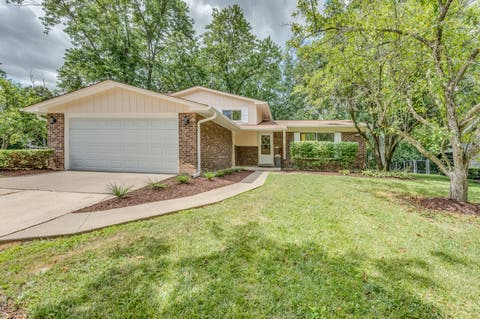 Photo of 23016 Valley Drive, Richton Park, IL 60471 (MLS # 12714269)