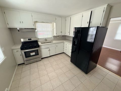 Tiny photo for 25 N Iowa Avenue, Addison, IL 60101 (MLS # 12628590)