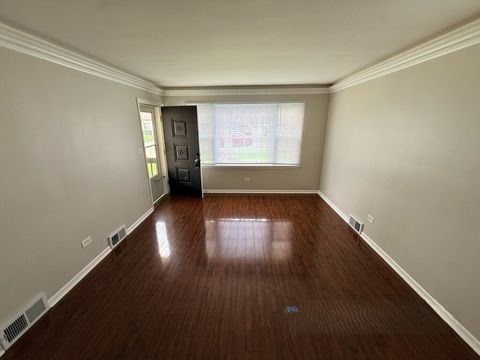 Tiny photo for 25 N Iowa Avenue, Addison, IL 60101 (MLS # 12628590)