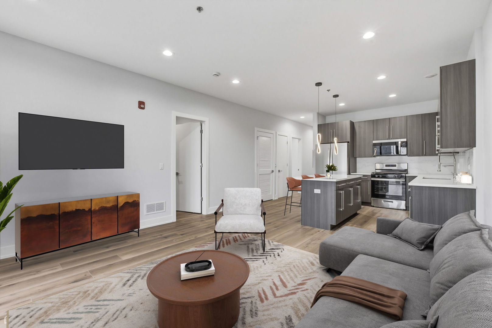 2357 N Washtenaw Avenue 304