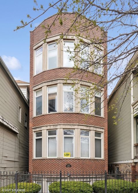 1954 W HENDERSON Street 2 Chicago IL 60657