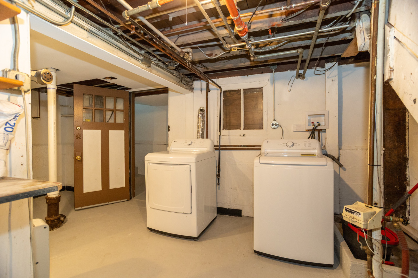 Forest Park, Illinois 60130, United States, 3 Bedrooms Bedrooms, ,2 BathroomsBathrooms,Residential,Active,213931