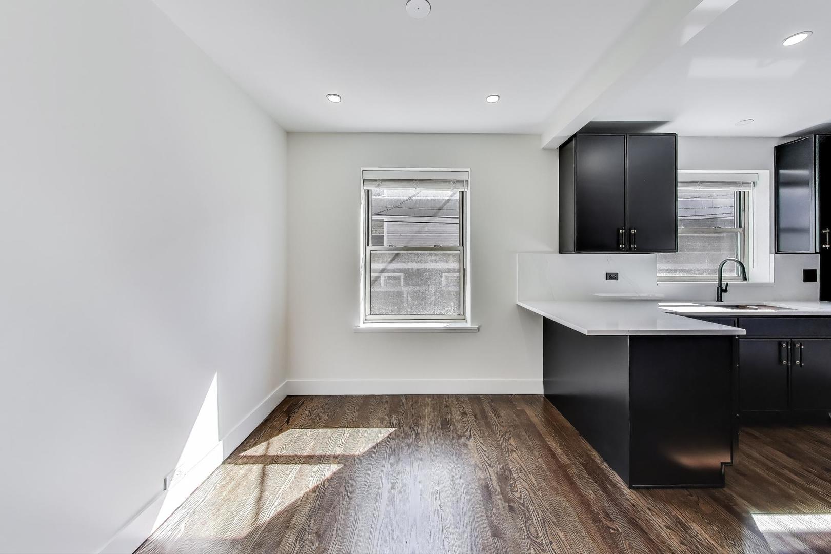 4947 N WOLCOTT Avenue 1B