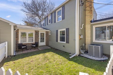 Tiny photo for 934 S Highland Avenue, Arlington Heights, IL 60005 (MLS # 12602750)
