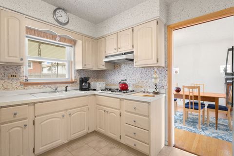 Tiny photo for 217 Finsbury Lane, La Grange Park, IL 60526 (MLS # 12518838)