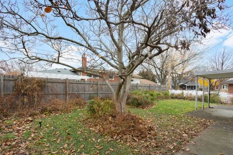 Tiny photo for 217 Finsbury Lane, La Grange Park, IL 60526 (MLS # 12518838)