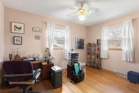 Tiny photo for 217 Finsbury Lane, La Grange Park, IL 60526 (MLS # 12518838)