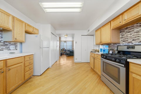 Tiny photo for 6701 S Crandon Avenue #8C, Chicago, IL 60649 (MLS # 12782988)