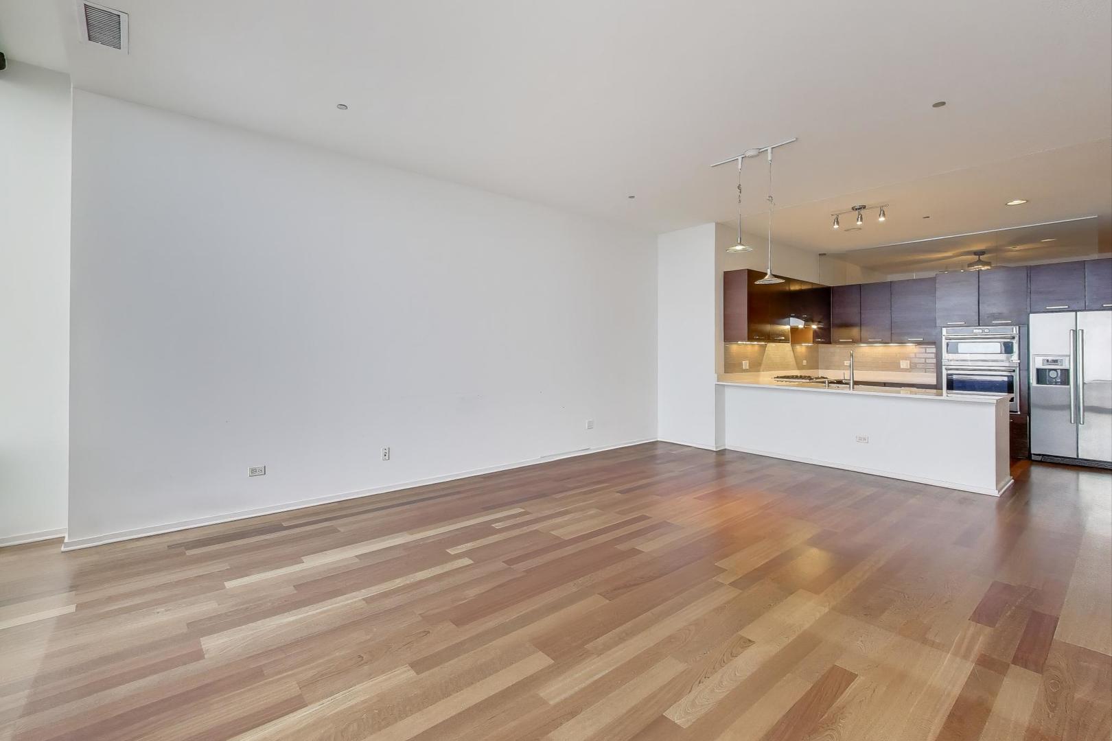 65 E Monroe Street 4405