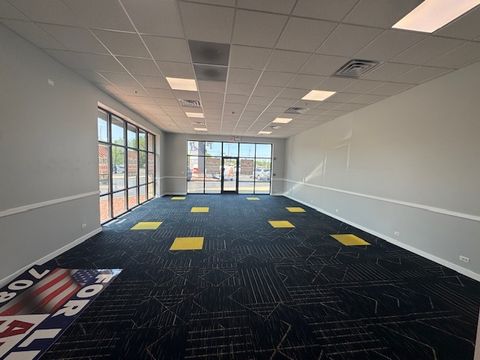 Tiny photo for 7929 W Cermak Road #I, North Riverside, IL 60546 (MLS # 12516865)