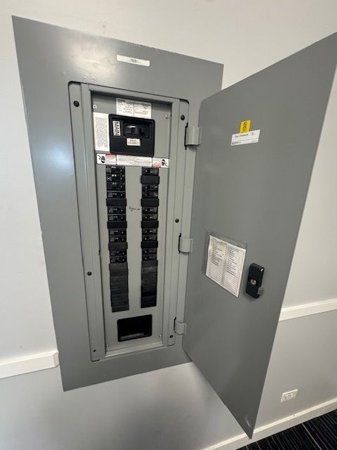 Tiny photo for 7929 W Cermak Road #I, North Riverside, IL 60546 (MLS # 12516865)