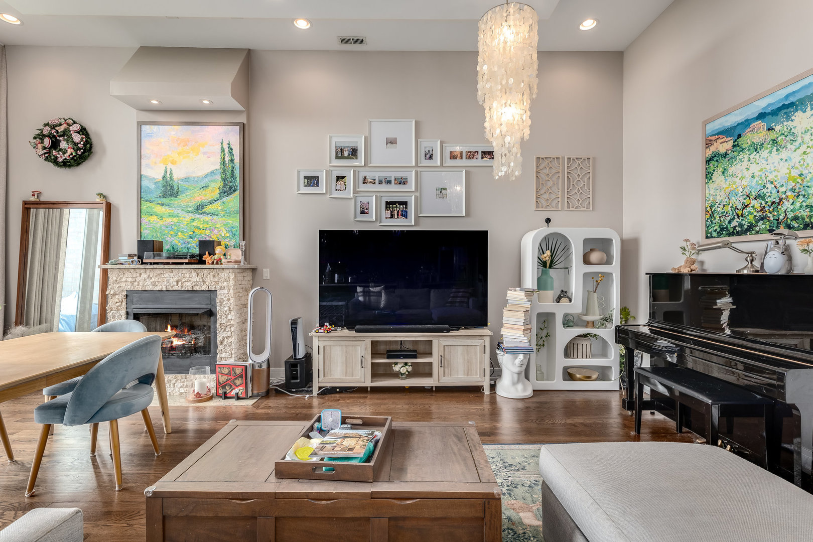 1937 W Diversey Parkway 5A
