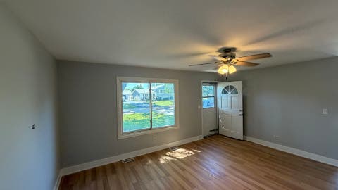 Tiny photo for 1900 Longmeadow Drive, Lindenhurst, IL 60046 (MLS # 12666056)