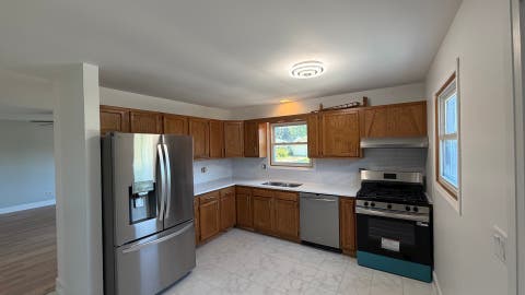 Tiny photo for 1900 Longmeadow Drive, Lindenhurst, IL 60046 (MLS # 12666056)