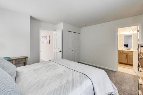 Tiny photo for 1976 Kingsley Circle, Northbrook, IL 60062 (MLS # 12467030)