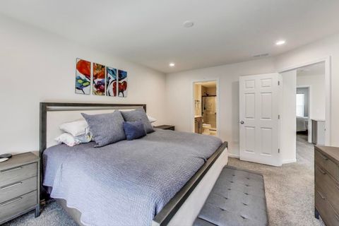 Tiny photo for 1976 Kingsley Circle, Northbrook, IL 60062 (MLS # 12467030)