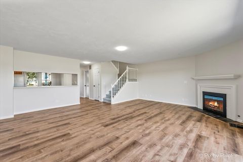 Tiny photo for 277 Greensboro Court #4, Elk Grove Village, IL 60007 (MLS # 12562783)