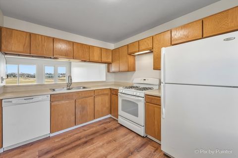Tiny photo for 277 Greensboro Court #4, Elk Grove Village, IL 60007 (MLS # 12562783)