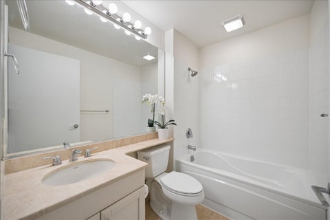 Tiny photo for 400 N Clinton Street #207, Chicago, IL 60654 (MLS # 12729430)