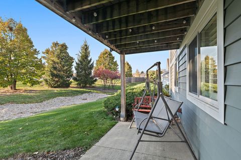 Tiny photo for 601 Eastview Court #Z1, Schaumburg, IL 60194 (MLS # 12511632)