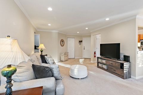 Tiny photo for 601 Eastview Court #Z1, Schaumburg, IL 60194 (MLS # 12511632)