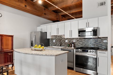 Tiny photo for 360 W Illinois Street #424, Chicago, IL 60654 (MLS # 12529418)