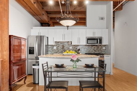 Tiny photo for 360 W Illinois Street #424, Chicago, IL 60654 (MLS # 12529418)