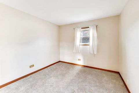 Tiny photo for 387 Lakewood Drive, Antioch, IL 60002 (MLS # 12625317)