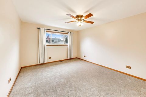 Tiny photo for 387 Lakewood Drive, Antioch, IL 60002 (MLS # 12625317)