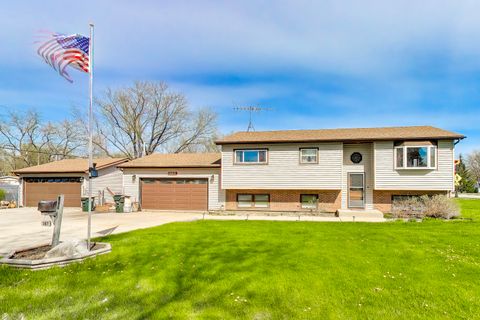 Photo of 387 Lakewood Drive, Antioch, IL 60002 (MLS # 12625317)