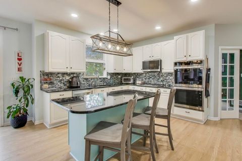 Tiny photo for 4540 W Westchester Lane, Libertyville, IL 60048 (MLS # 12592319)