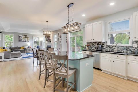 Tiny photo for 4540 W Westchester Lane, Libertyville, IL 60048 (MLS # 12592319)