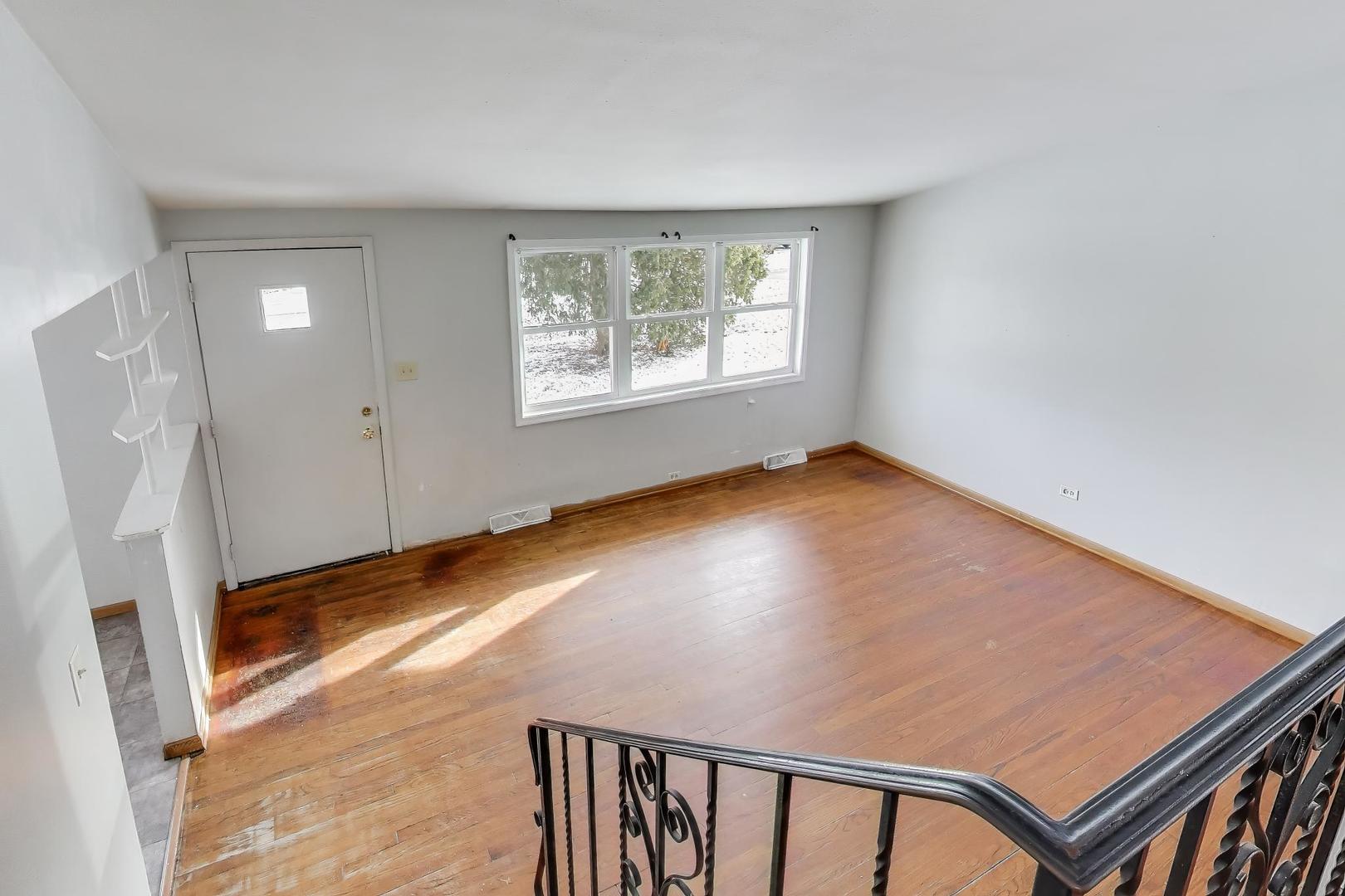 34050 N Lilac Avenue