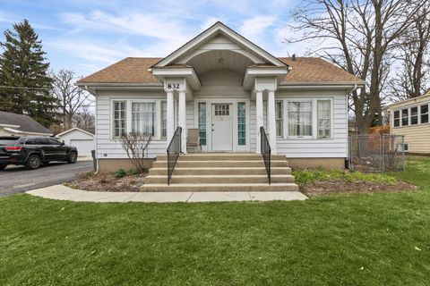 Photo of 832 Bode Road, Elgin, IL 60120 (MLS # 12605318)
