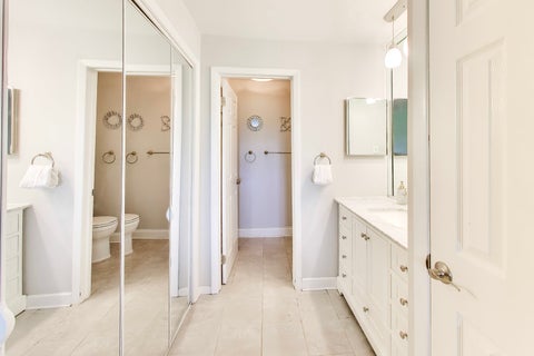 Tiny photo for 5840 W 104th Street #415, Oak Lawn, IL 60453 (MLS # 12696909)