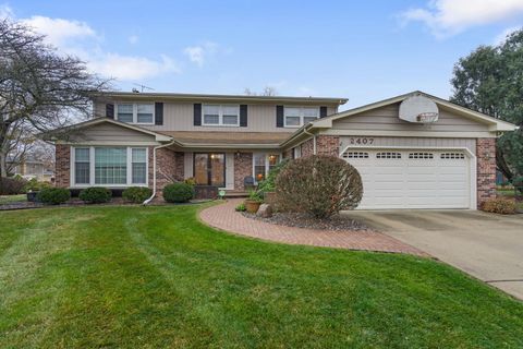 Tiny photo for 2407 N Hickory Lane, Arlington Heights, IL 60004 (MLS # 12516992)