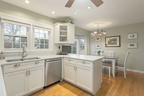 Tiny photo for 2407 N Hickory Lane, Arlington Heights, IL 60004 (MLS # 12516992)