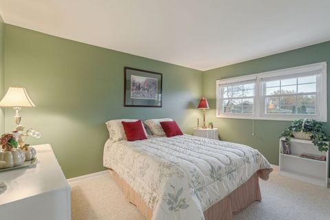 Tiny photo for 2407 N Hickory Lane, Arlington Heights, IL 60004 (MLS # 12516992)