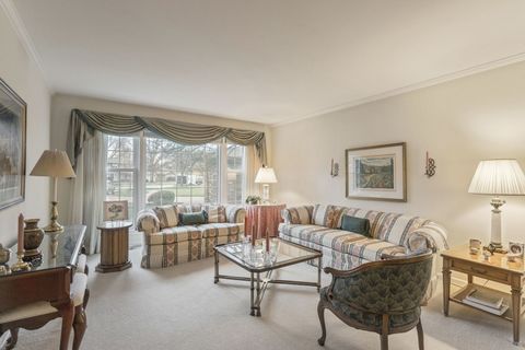 Tiny photo for 2407 N Hickory Lane, Arlington Heights, IL 60004 (MLS # 12516992)