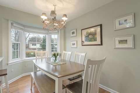 Tiny photo for 2407 N Hickory Lane, Arlington Heights, IL 60004 (MLS # 12516992)