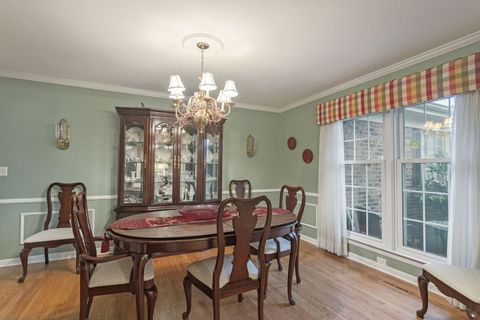 Tiny photo for 2407 N Hickory Lane, Arlington Heights, IL 60004 (MLS # 12516992)