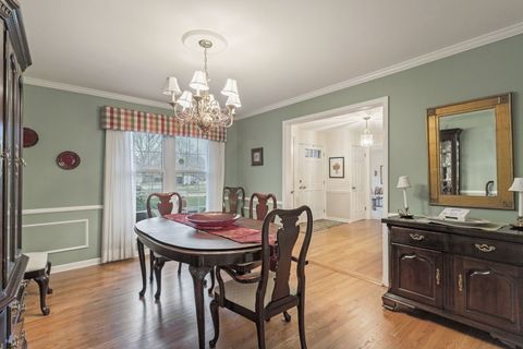 Tiny photo for 2407 N Hickory Lane, Arlington Heights, IL 60004 (MLS # 12516992)