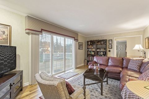 Tiny photo for 2407 N Hickory Lane, Arlington Heights, IL 60004 (MLS # 12516992)