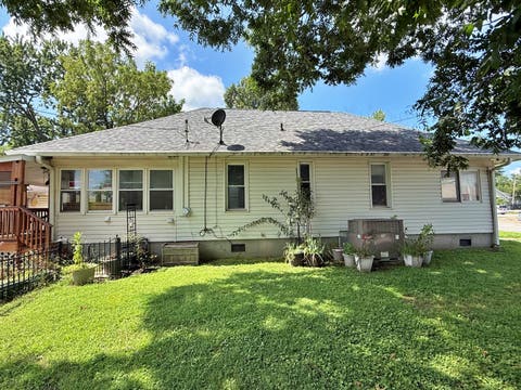Tiny photo for 1018 Market Street, Metropolis, IL 62960 (MLS # 12722696)