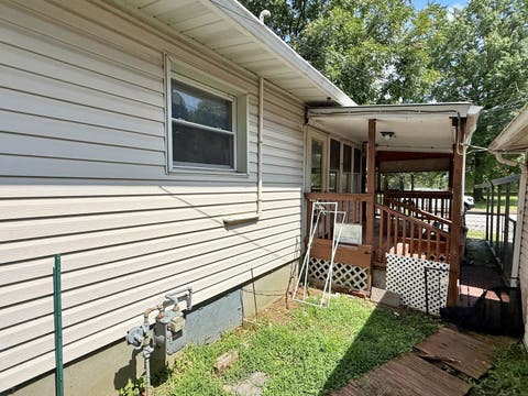 Tiny photo for 1018 Market Street, Metropolis, IL 62960 (MLS # 12722696)