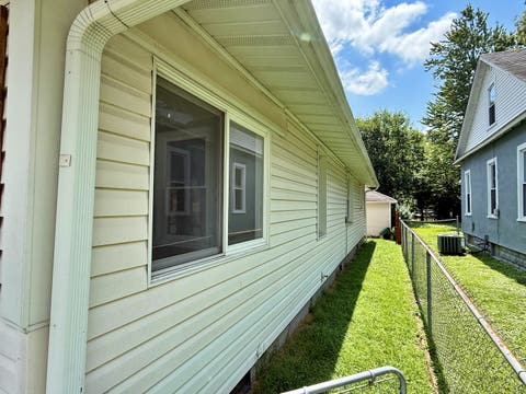 Tiny photo for 1018 Market Street, Metropolis, IL 62960 (MLS # 12722696)