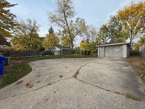 Tiny photo for 548 Elm Street, Glen Ellyn, IL 60137 (MLS # 12537089)