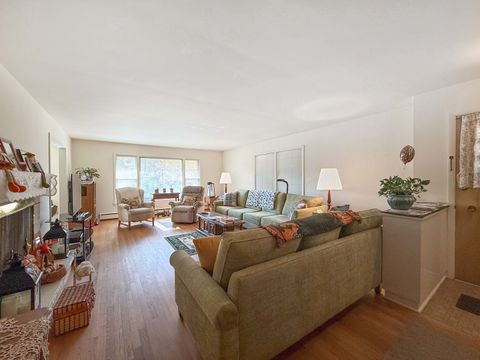 Tiny photo for 548 Elm Street, Glen Ellyn, IL 60137 (MLS # 12537089)