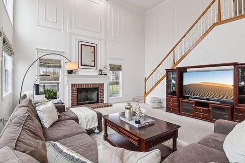 Tiny photo for 2415 Wembley Court, Gurnee, IL 60031 (MLS # 12609783)