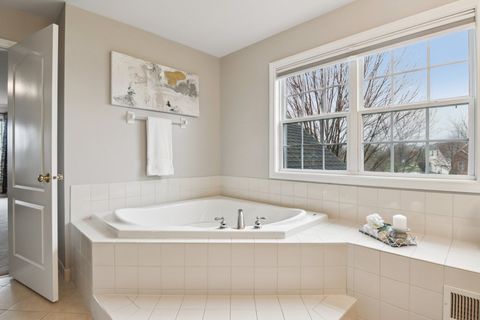 Tiny photo for 2415 Wembley Court, Gurnee, IL 60031 (MLS # 12609783)